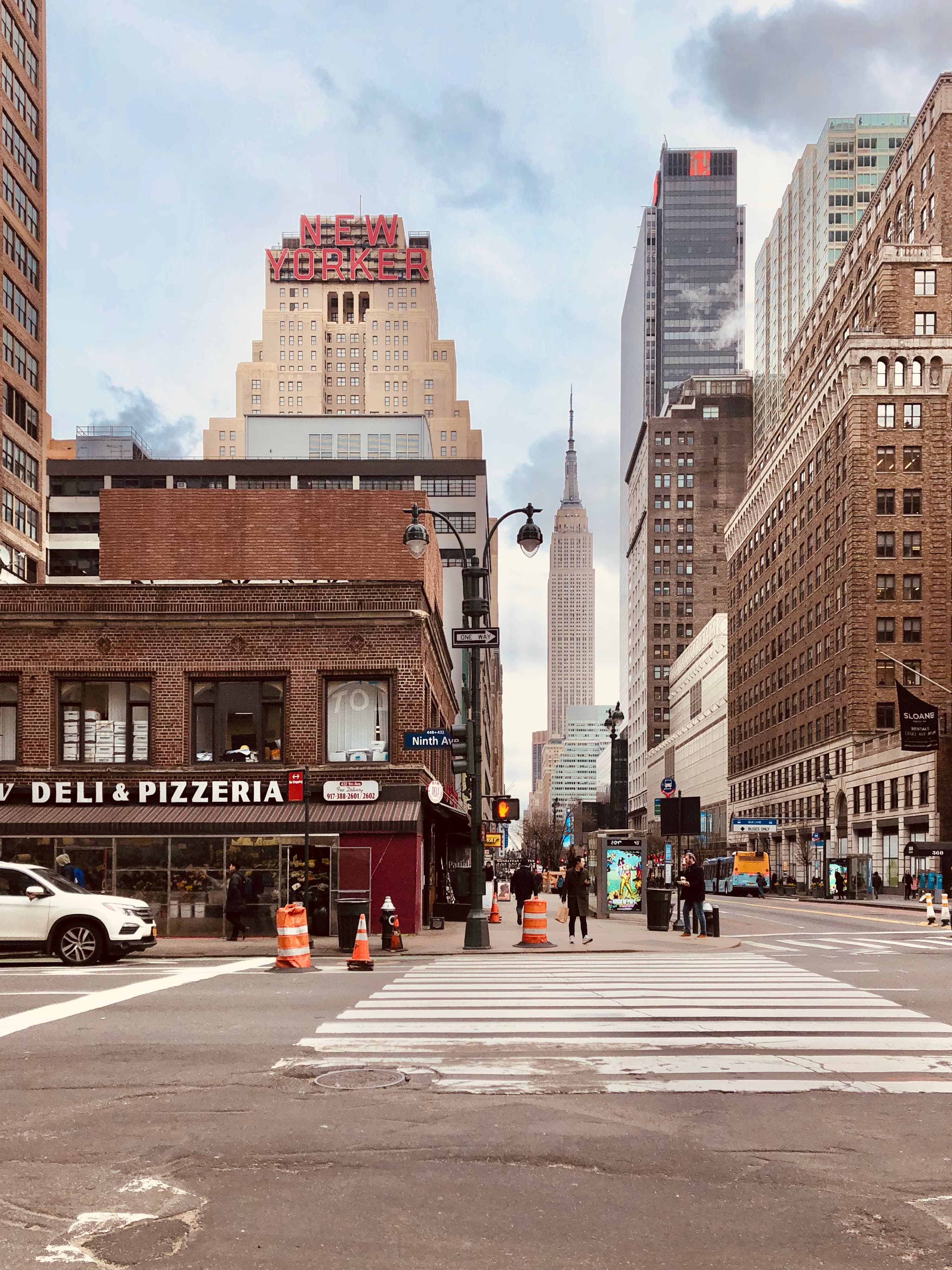 34th St